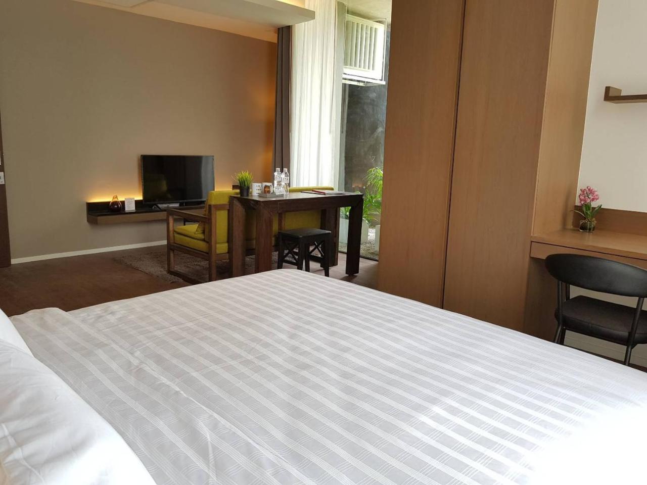 T2 Residence Sathorn Bangkok Exterior foto